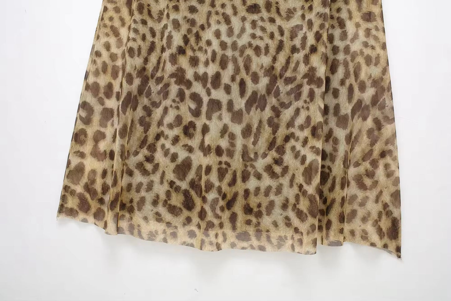 Lea – Wildes Leo Slip Kleid